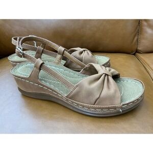 Easy Street Jupiter Wedge Sandals Womens 7M Tan Slingback Bow 31-2144